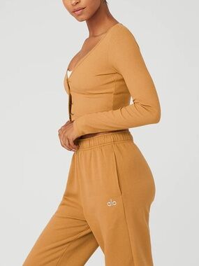 Alo Yoga Whisper Ribbed Cropped Cardigan Sweater Size 4/6 Small Toffee Brown